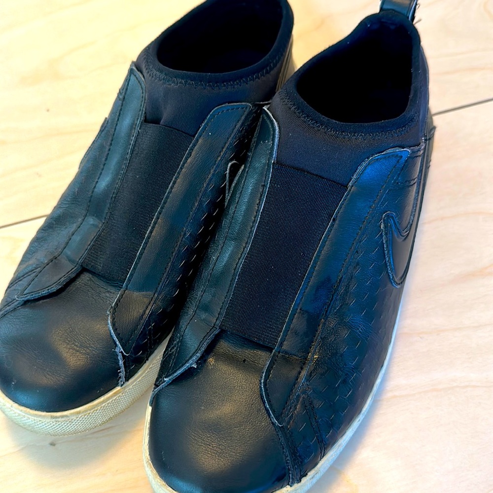 Nike Racquette slip on sports sneakers Size 8